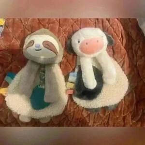 Itzy Ritzy infant crinkle toys EUC!